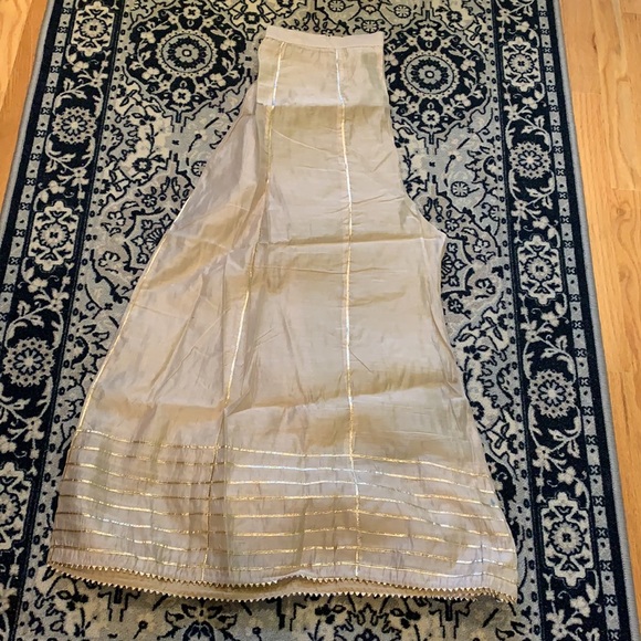 Indian / Pakistani Pallazo/sharara suit - Picture 6 of 8